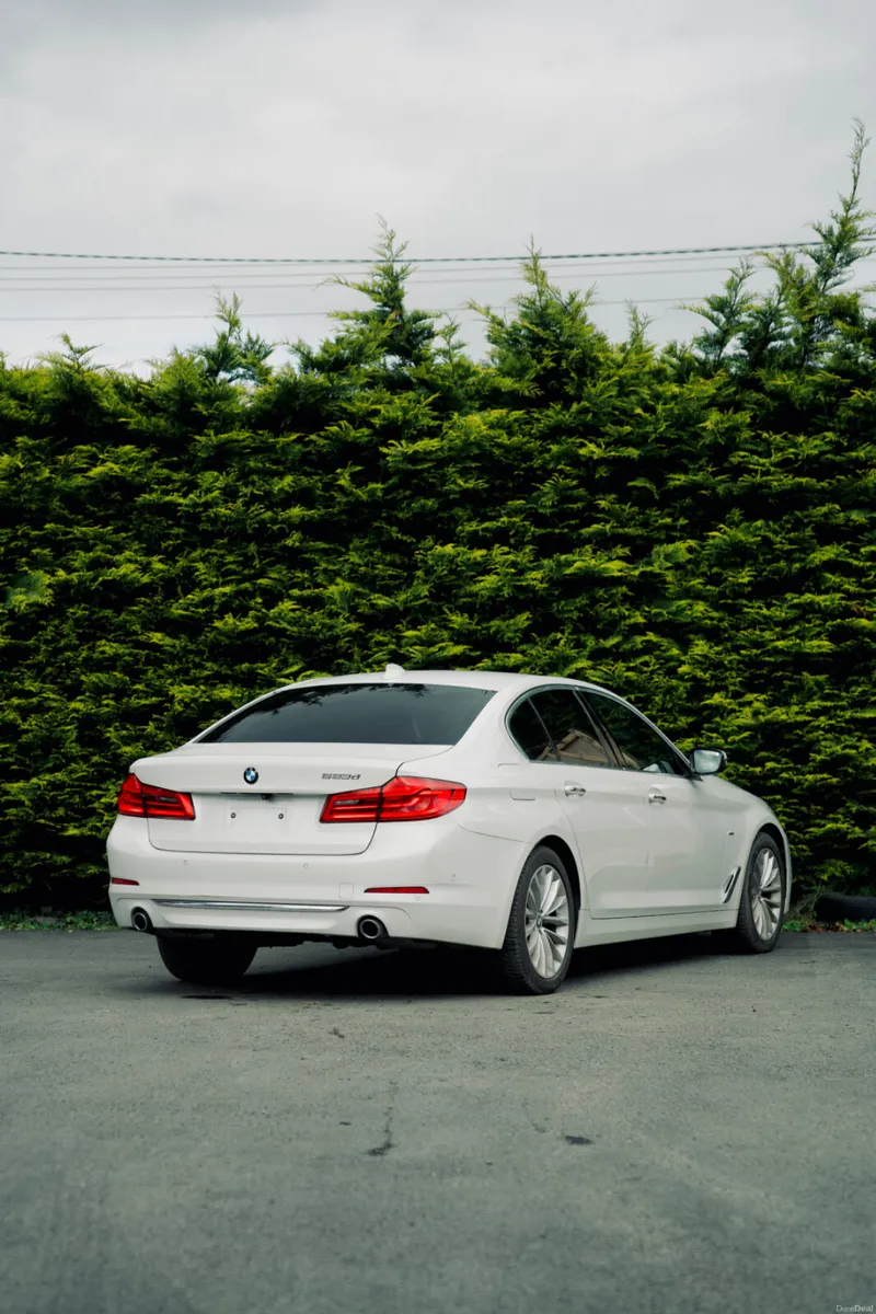 BMW 523d 2.0  Luxury 2017 - Image 3