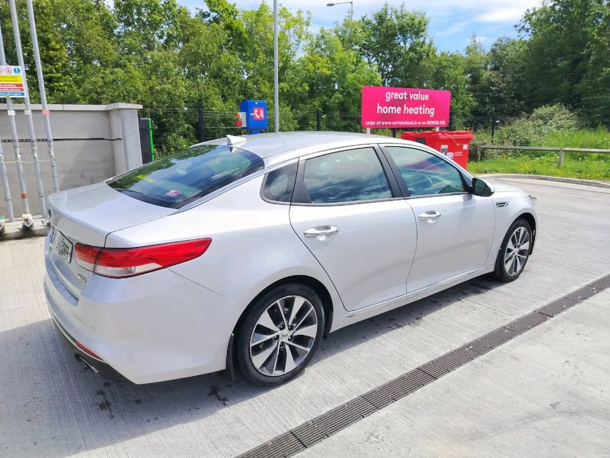 KIA OPTIMA - LOW MILEAGE - Platinum model - Image 3
