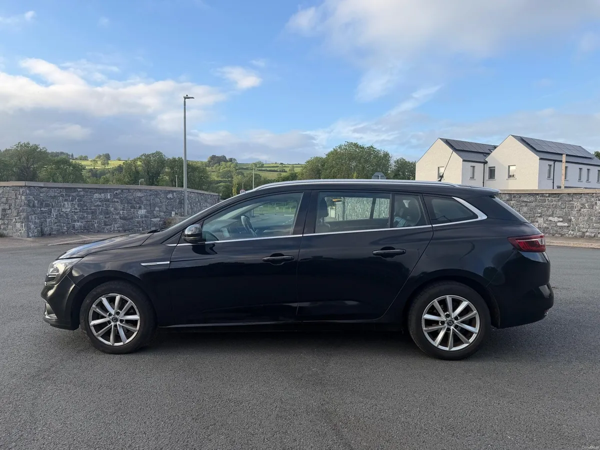 172 Renault Sport Tourer Dynamique - Image 2