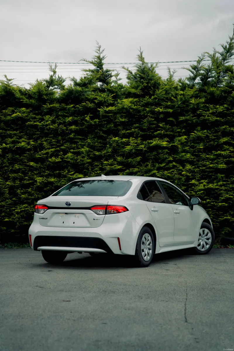 Toyota Corolla 1.8 Hybrid 2024 - Image 3