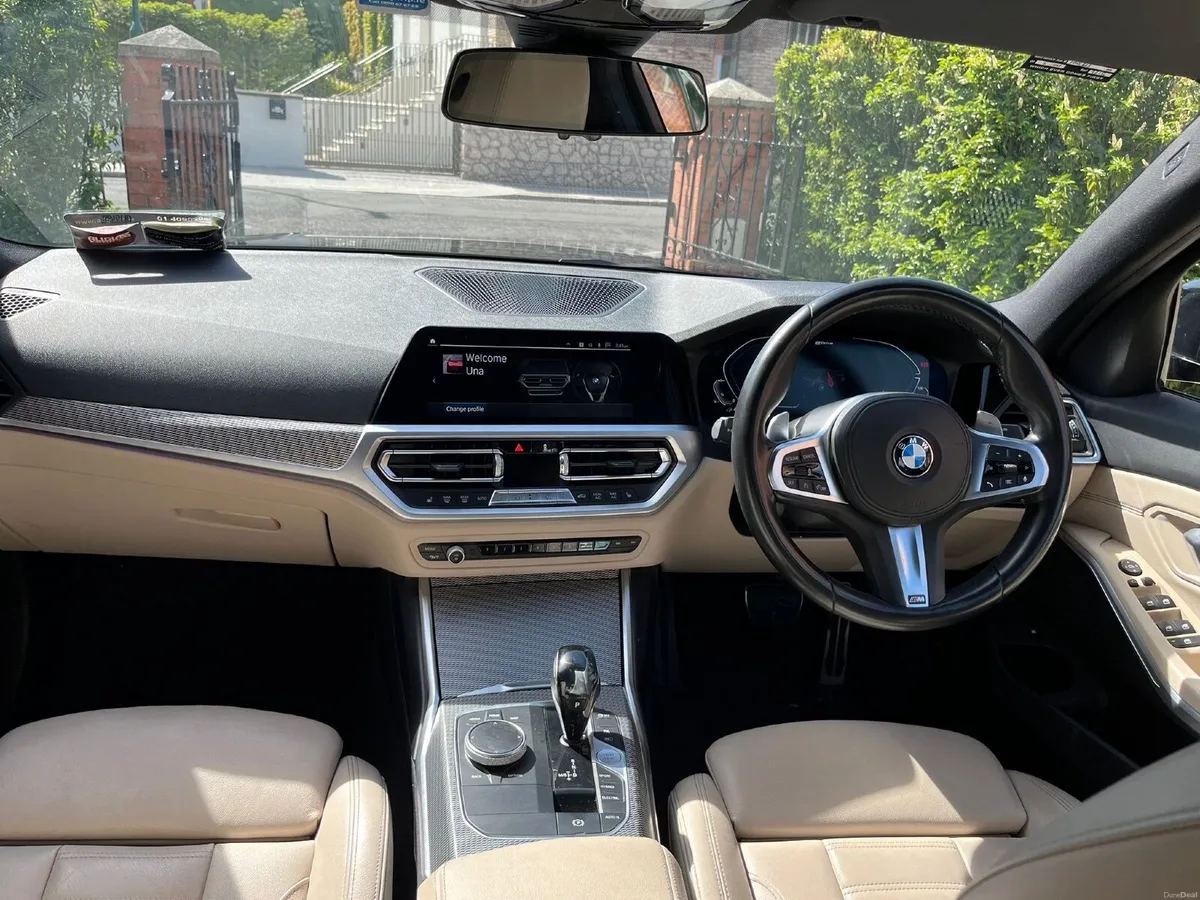 BMW 330e M Sport 2019 - Image 2