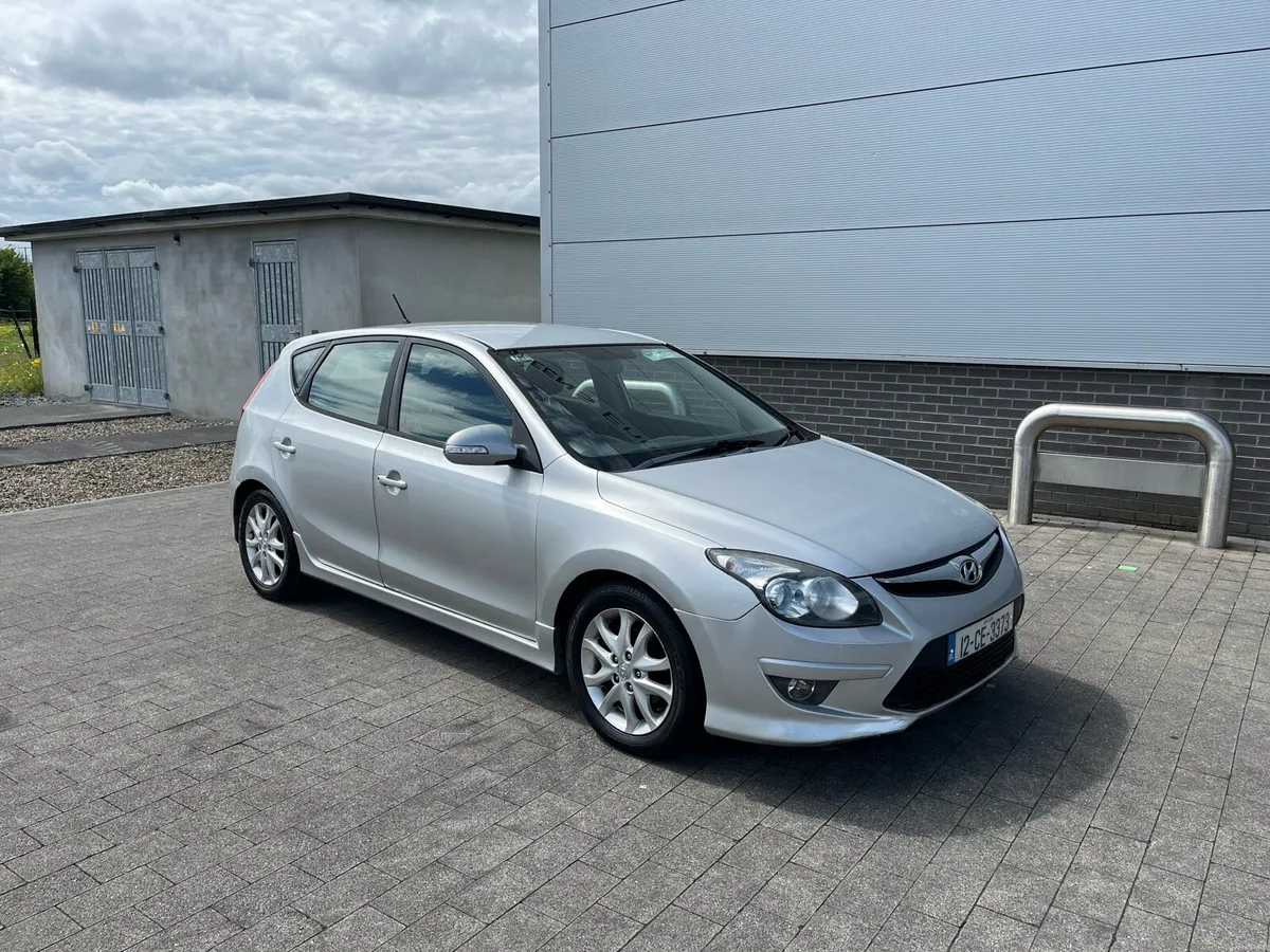 2012 i30 - Image 1