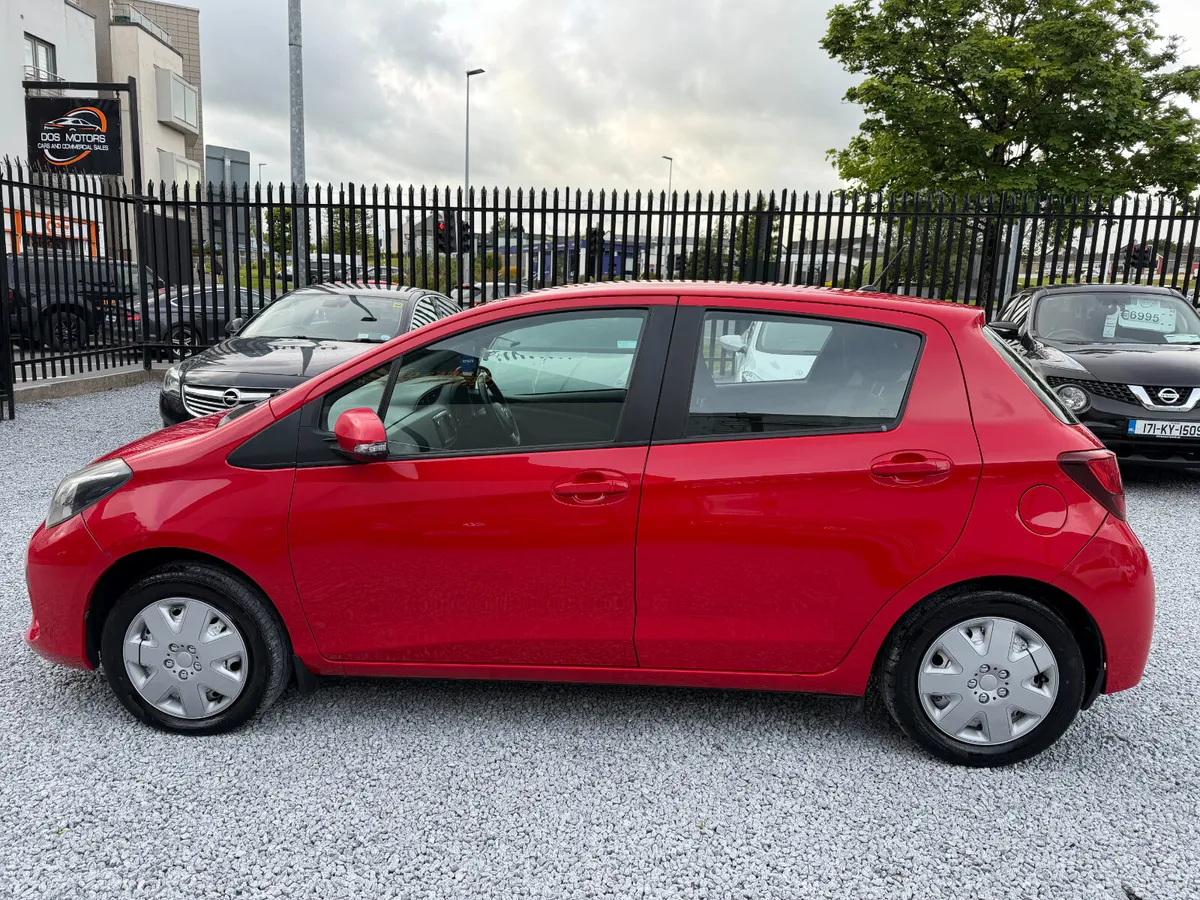2015 (151) Toyota Yaris 1.3 VVTi Luna - Image 4