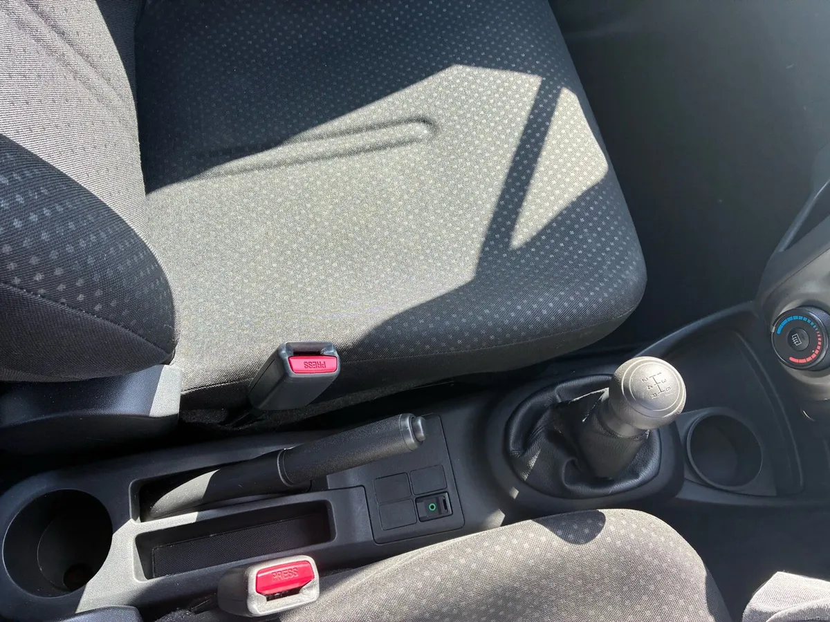 Toyota Yaris Sport 1L Petrol - Image 4