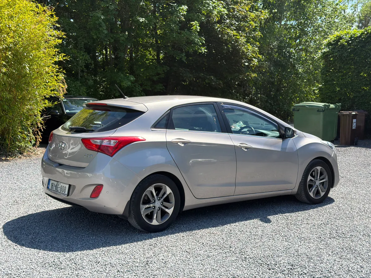 Hyundai i30 2016 trade sale - Image 3