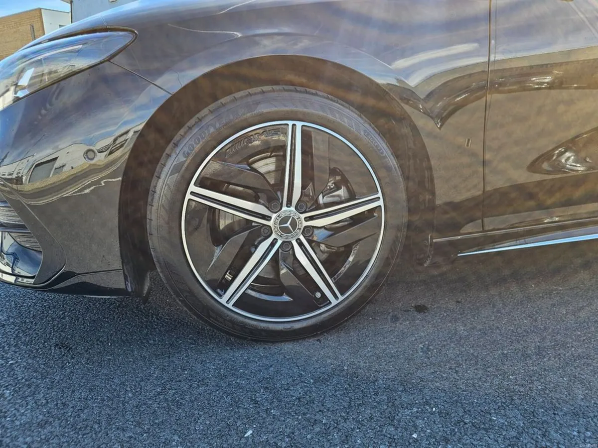 Mercedes-Benz CLA 250+ EQ AMG // GLASS ROOF - Image 3