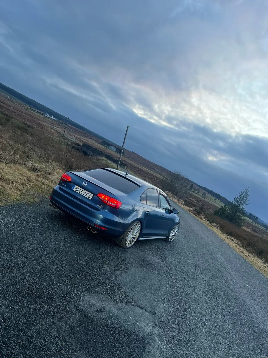 Volkswagen Jetta - Image 3