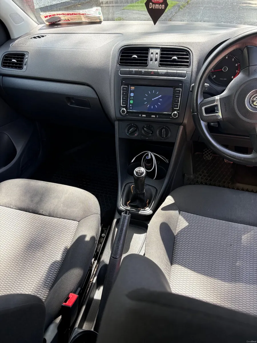 Volkswagen Polo 2012 - Image 2