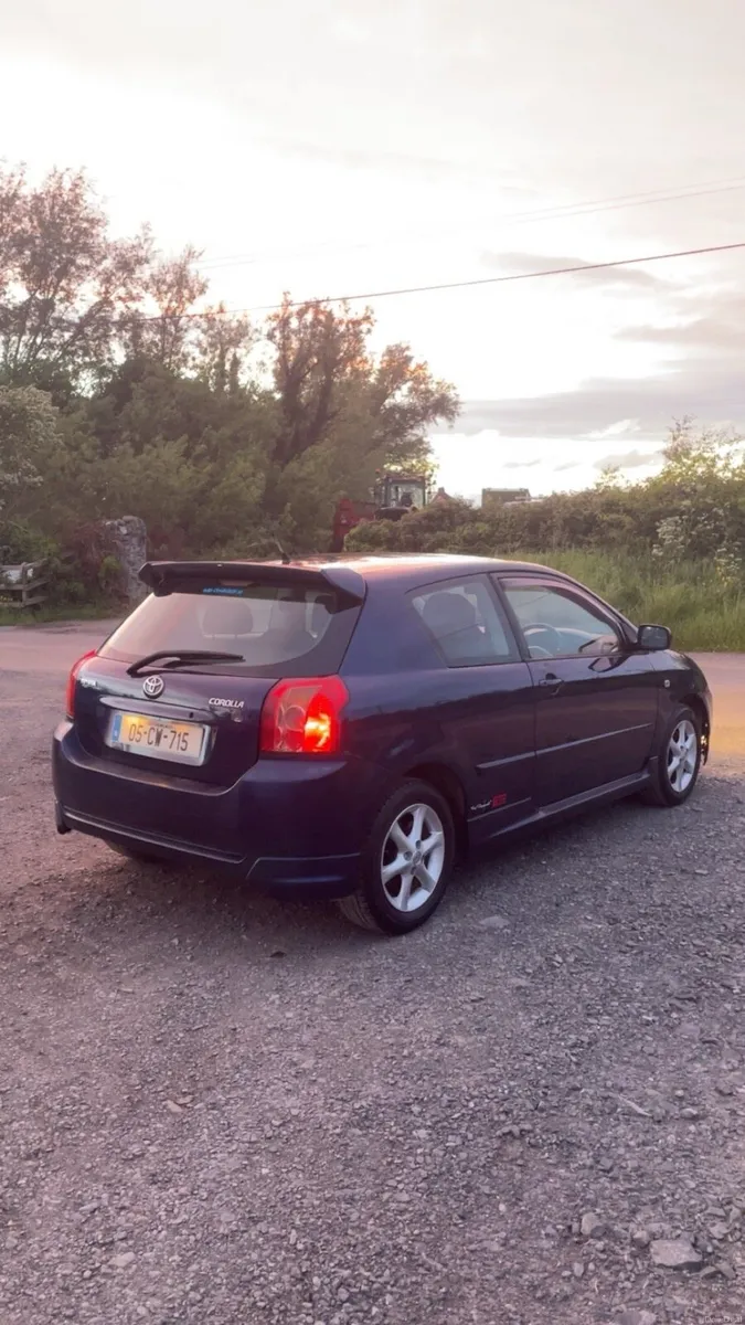 2005 Toyota Corolla - Image 3