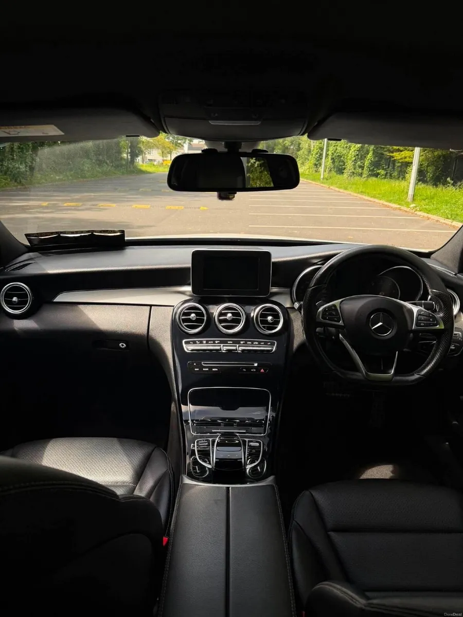 Mercedes-Benz C-Class 2018 - Image 4