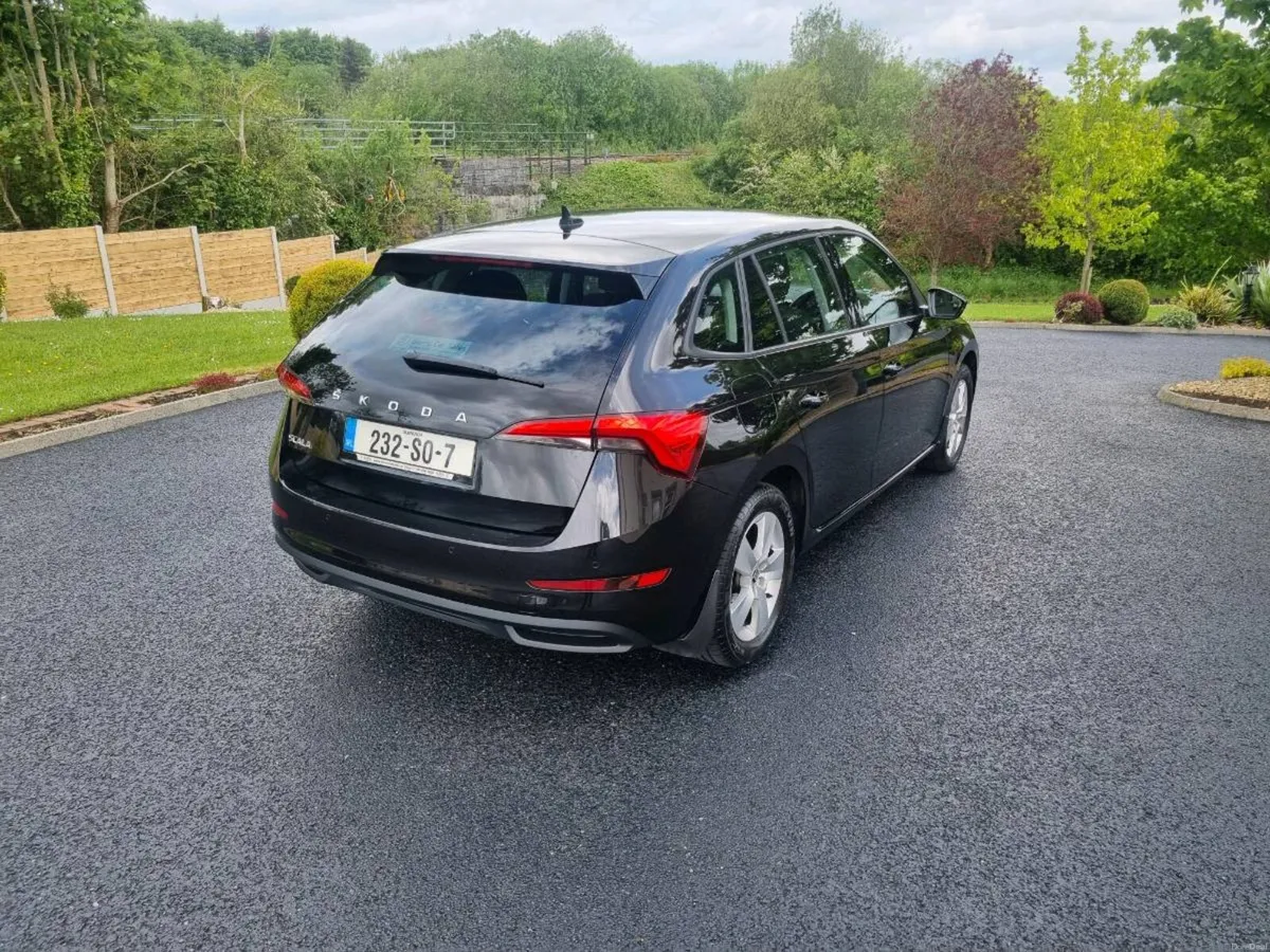 Car - Image 2