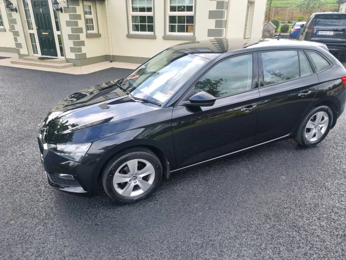 Car - Image 3