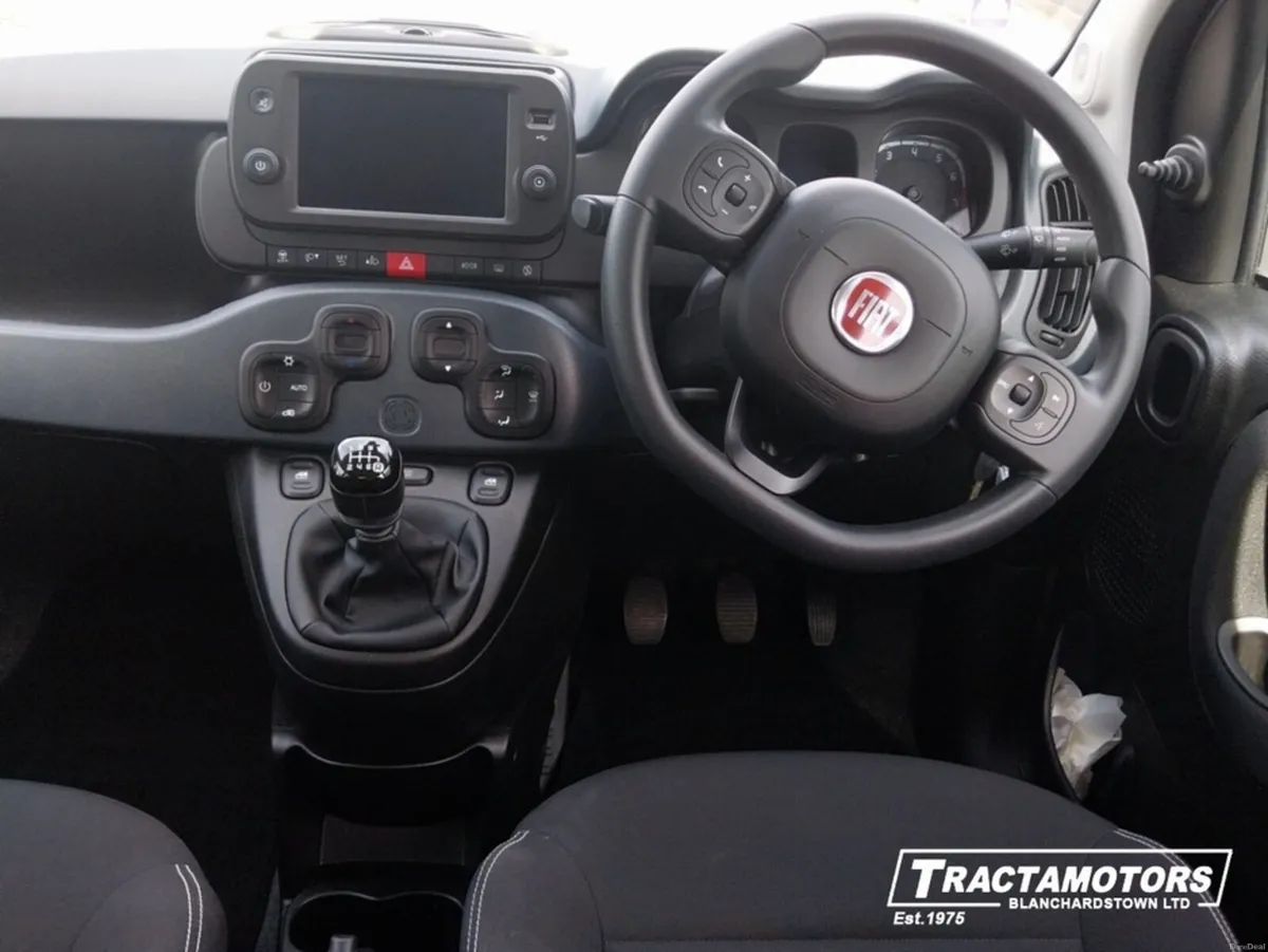 Fiat Panda 1.0 MHEV CROSS 5DR - Image 2