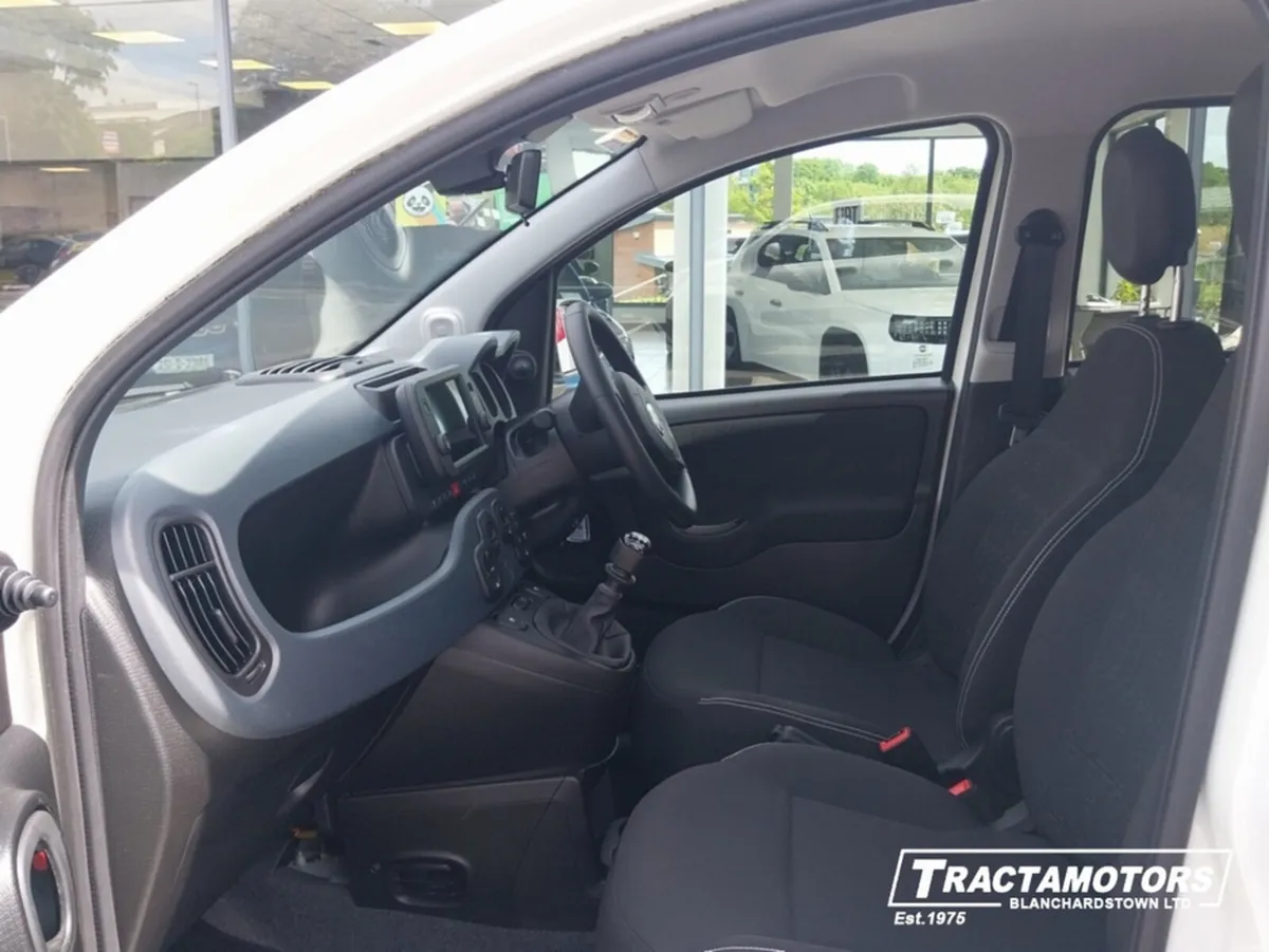 Fiat Panda 1.0 MHEV CROSS 5DR - Image 4