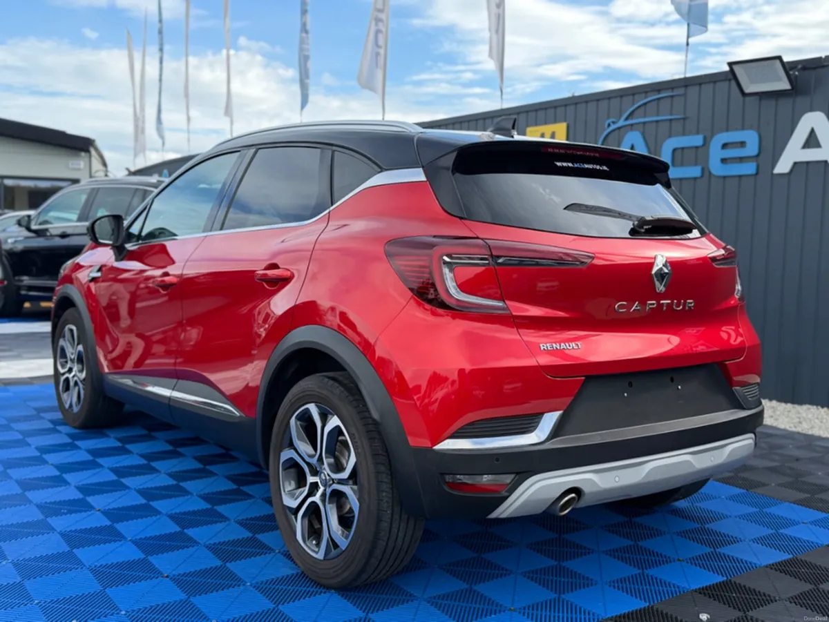 Renault Captur INTENSE - 1.3 PETROL - AUTO - 12M W - Image 5