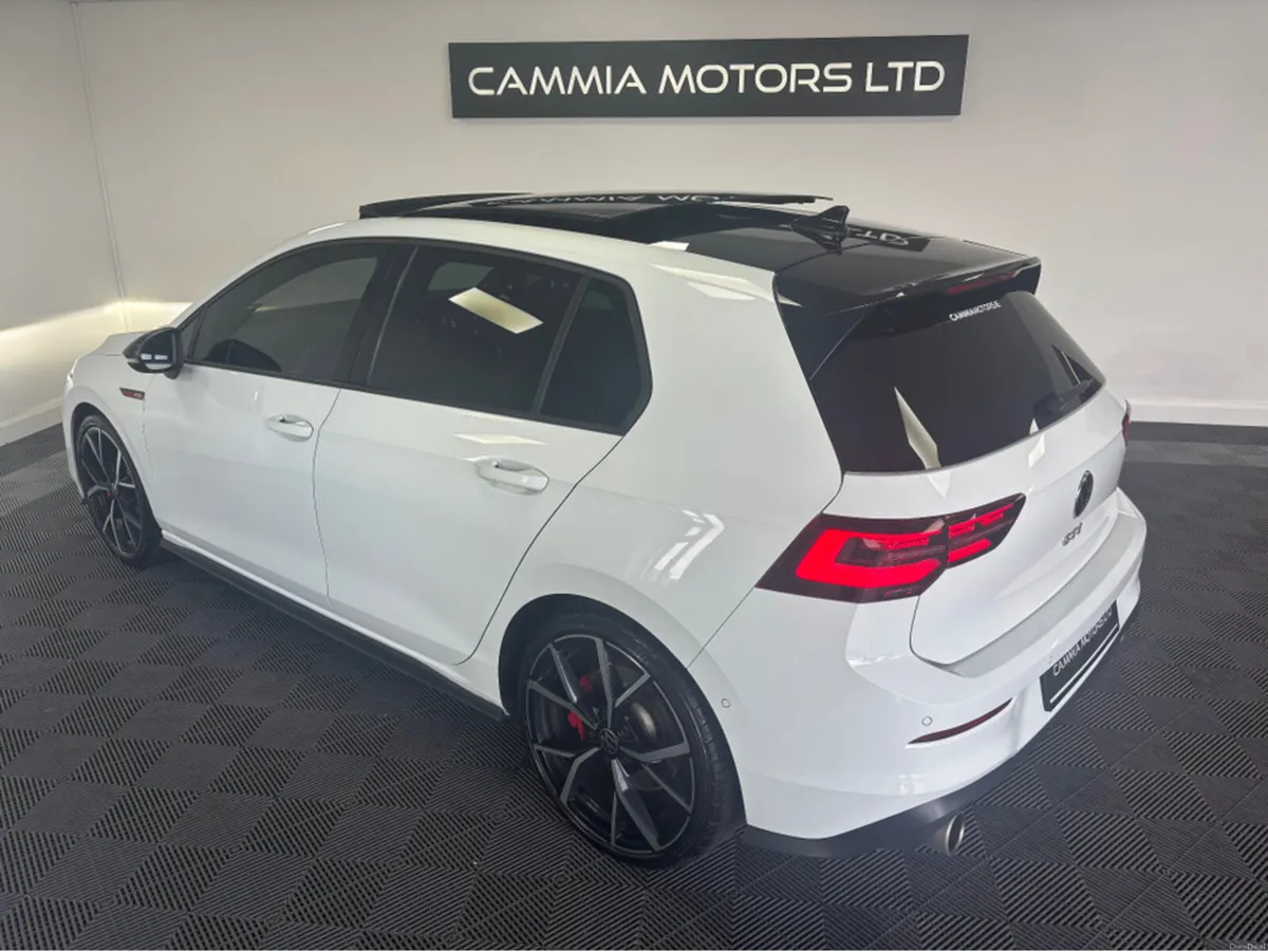 Volkswagen Golf *VOLKSWAGEN GOLF GTI* *2021* *PERF - Image 2