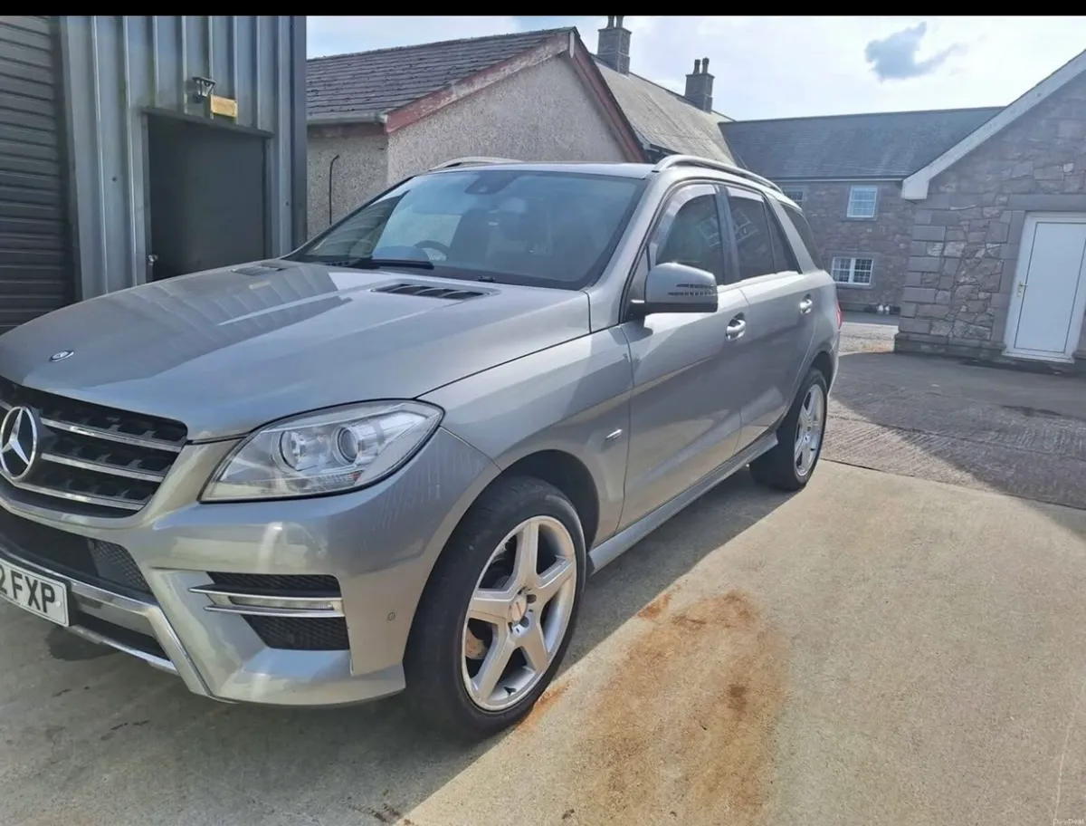 Car - Image 3