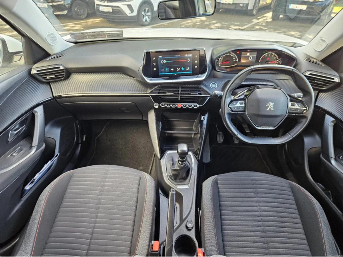 Peugeot 2008 ACTIVE 1.2 100 4DR - Image 2