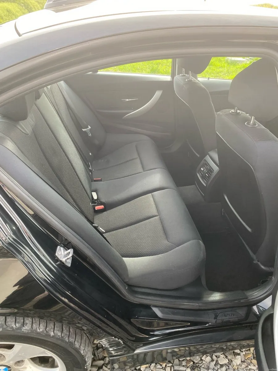 BMW 320D - Image 4