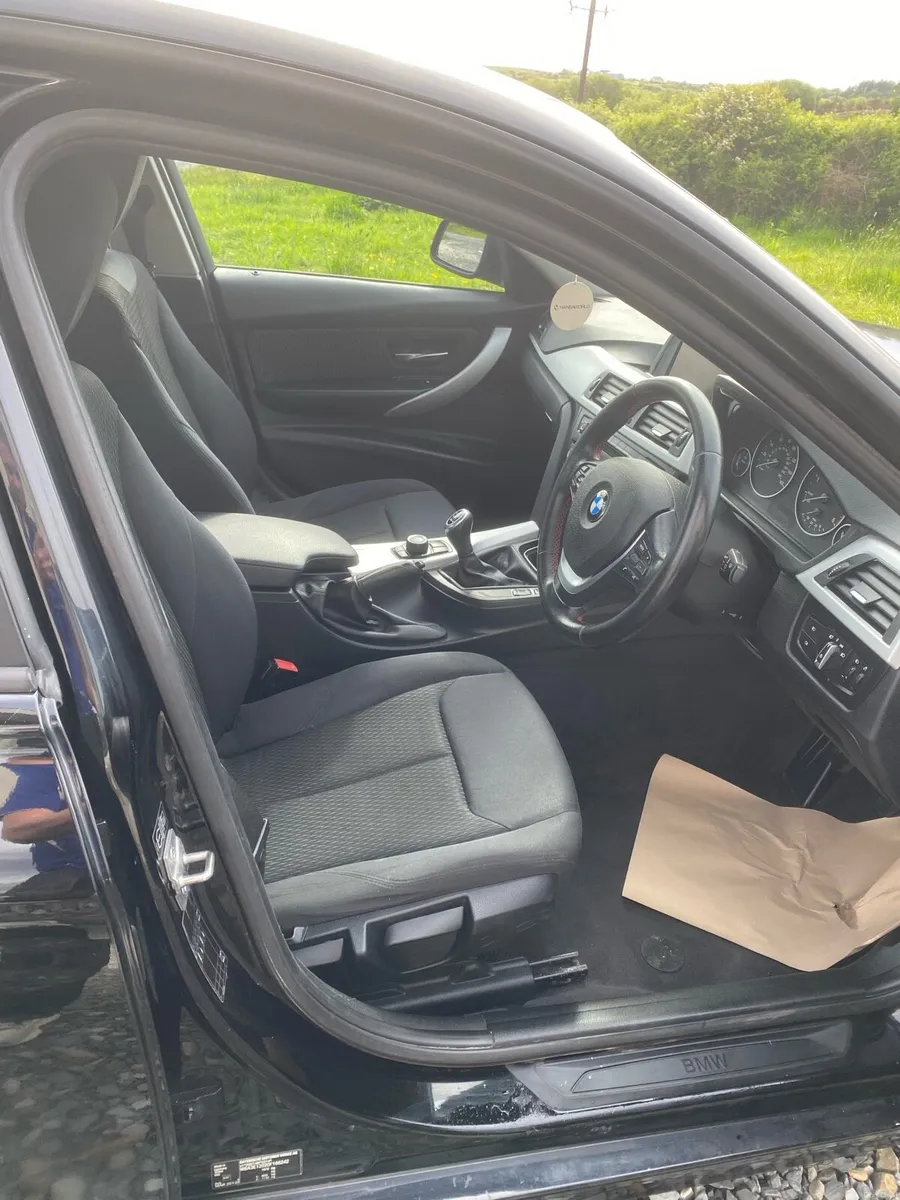 BMW 320D - Image 2