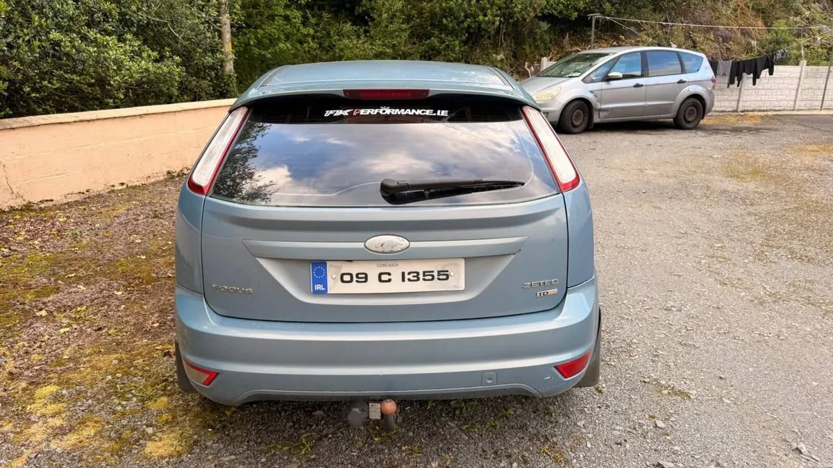 Ford Focus 2009 - Image 2
