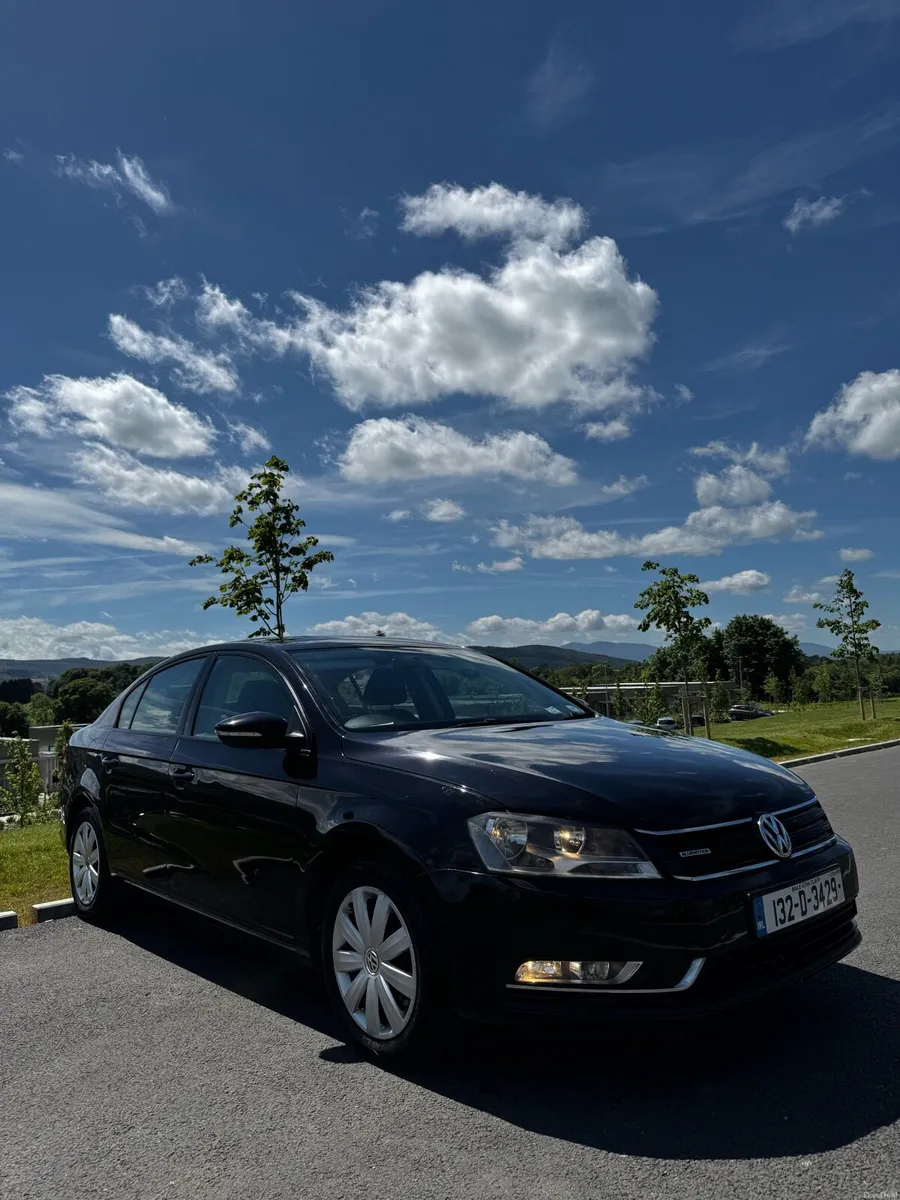 Volkswagen Passat - Image 1