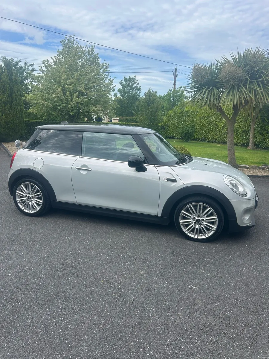 Mini Cooper - Image 2