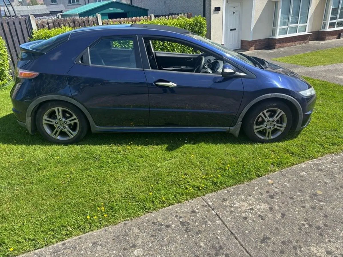 2009 Honda Civic - Image 2