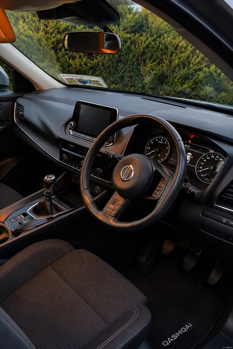 2021 Nissan Qashqai SV Premium Mild Hybrid - Image 6