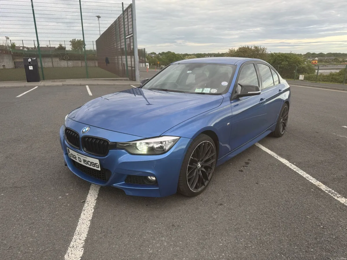 BMW 330d M Sport 2013 Estoril Blue - Red Interior - Image 4
