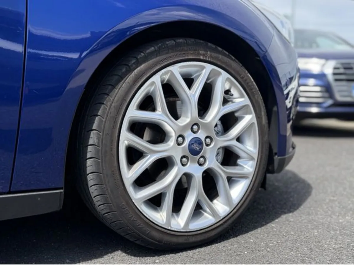 Ford Focus TITANIUM X TDCI - Image 4