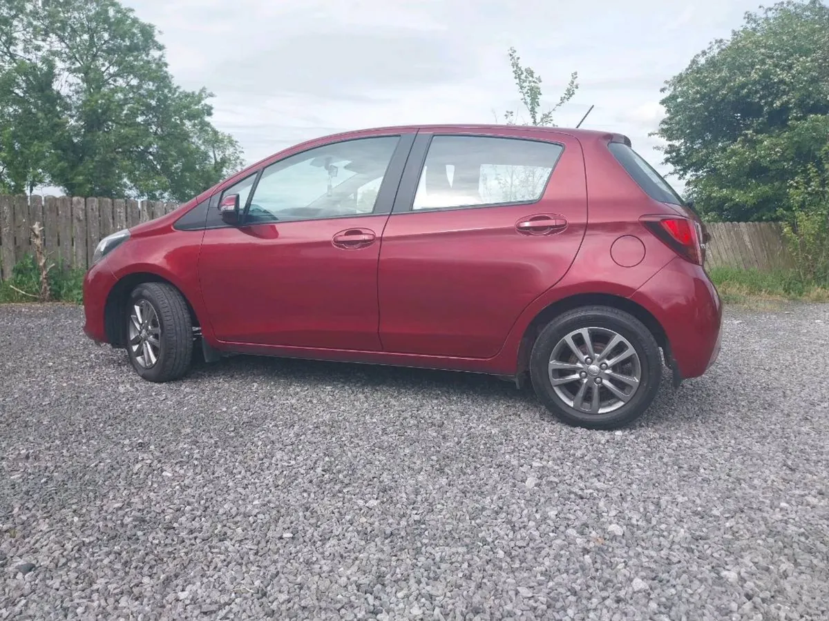 2017 Toyota Yaris 1.0l Petrol (Manual) - Image 4