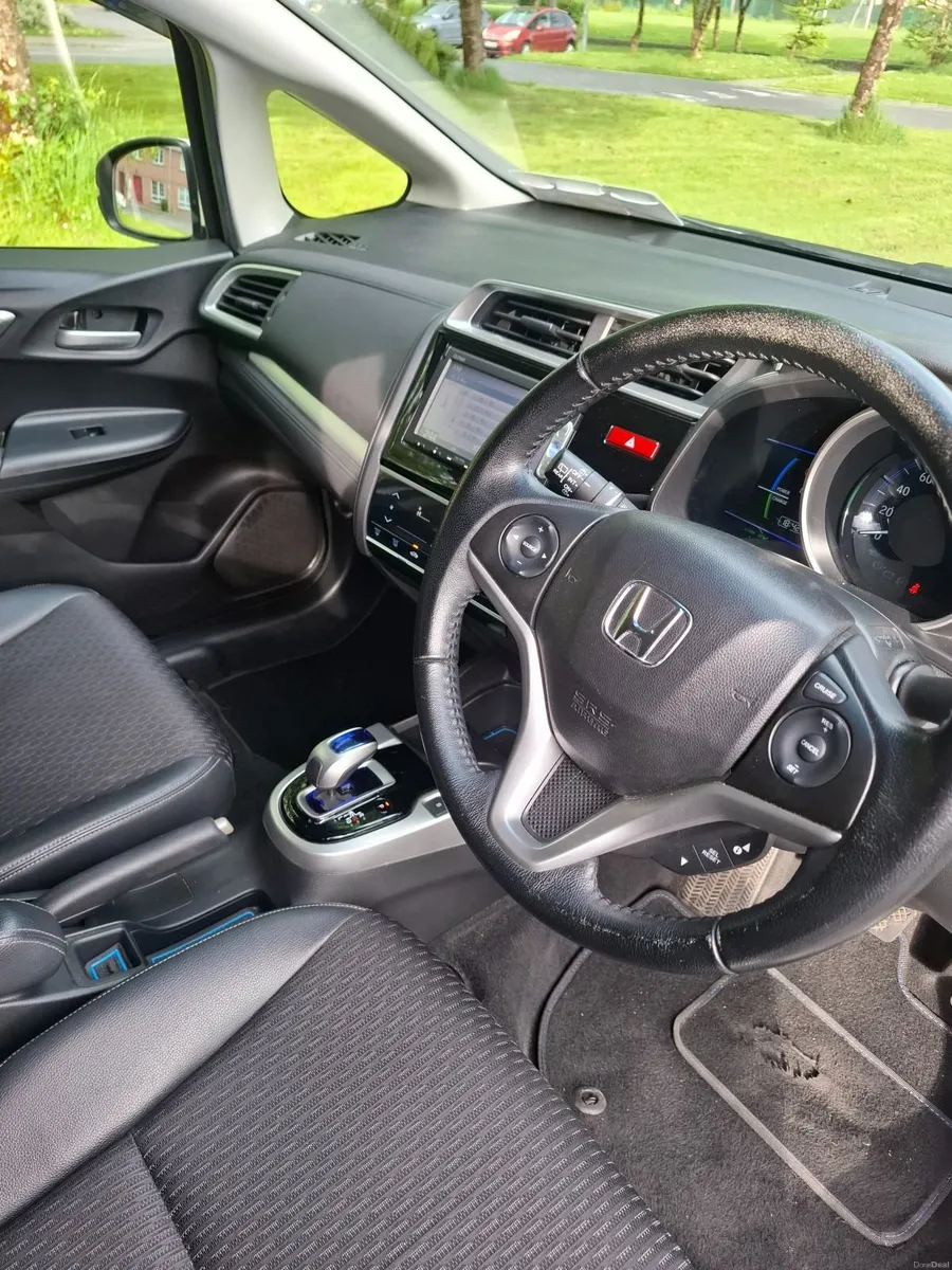 Honda Fit 2015 - Image 3