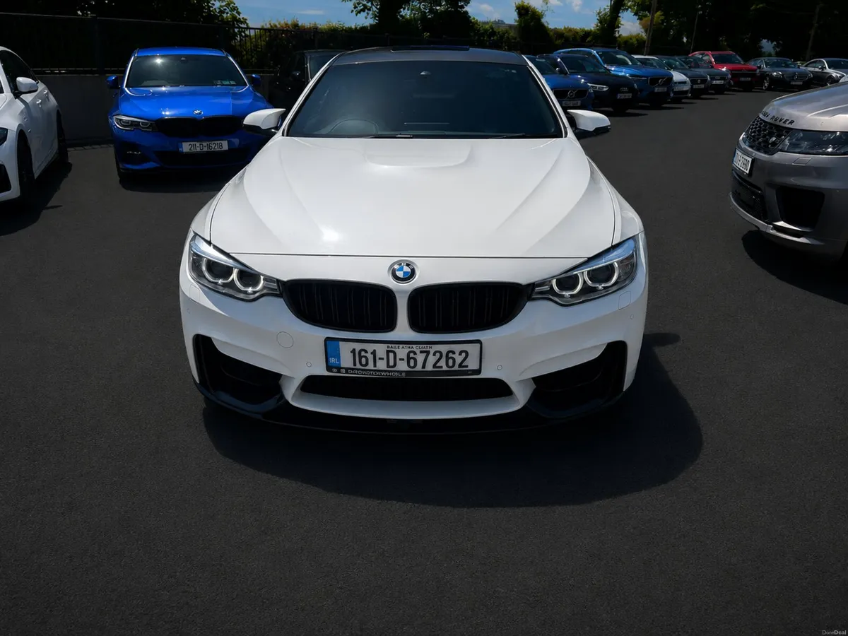 161 BMW M4 F82 DCT LOW KMS MINERAL WHITE - Image 3
