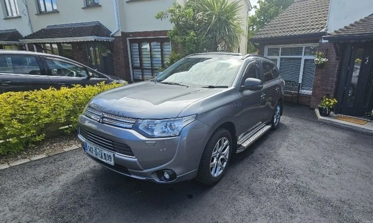 Mitsubishi Outlander PHEV 2014 - Image 1