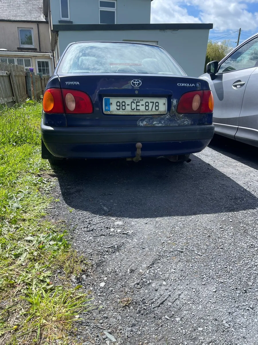 TOYOTA COROLA - Image 3