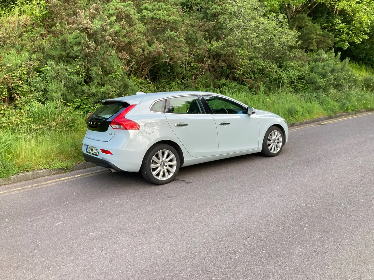 2013 Volvo V40 1.6 Petrol Automatic Low Klm - Image 3