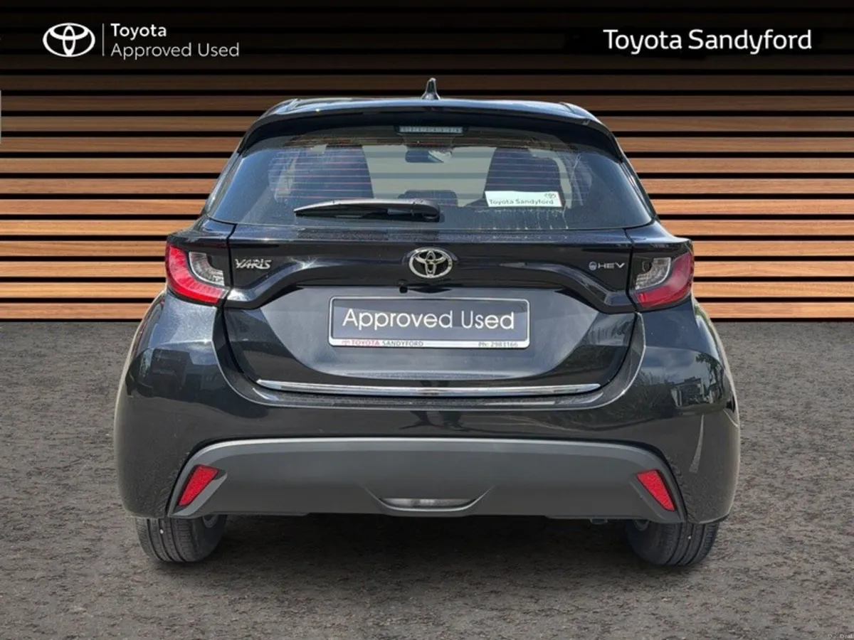 Toyota Yaris HYBRID LUNA // REAR CAMERA // TOYOTA - Image 4