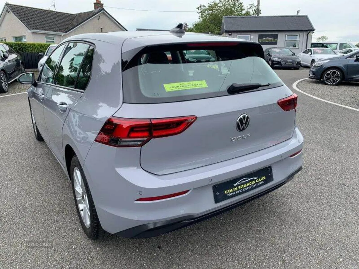 Volkswagen Golf Life - Image 4