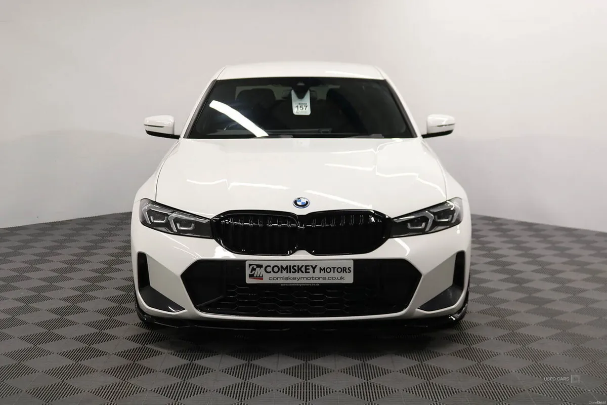 BMW 3-Series 330e M Sport - Image 2