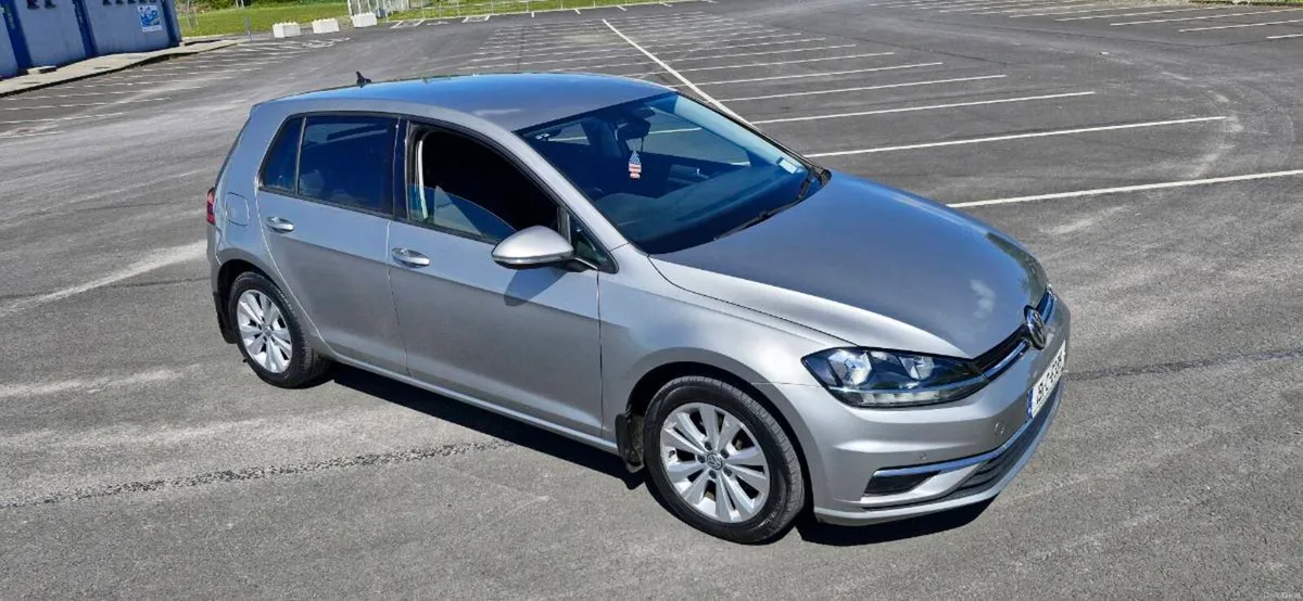 Volkswagen Golf Comfortline &low KILOMETRES ● - Image 4