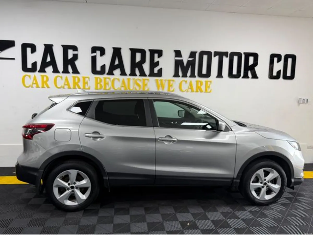 Nissan Qashqai 1.5 SV 18 4DR - Image 3