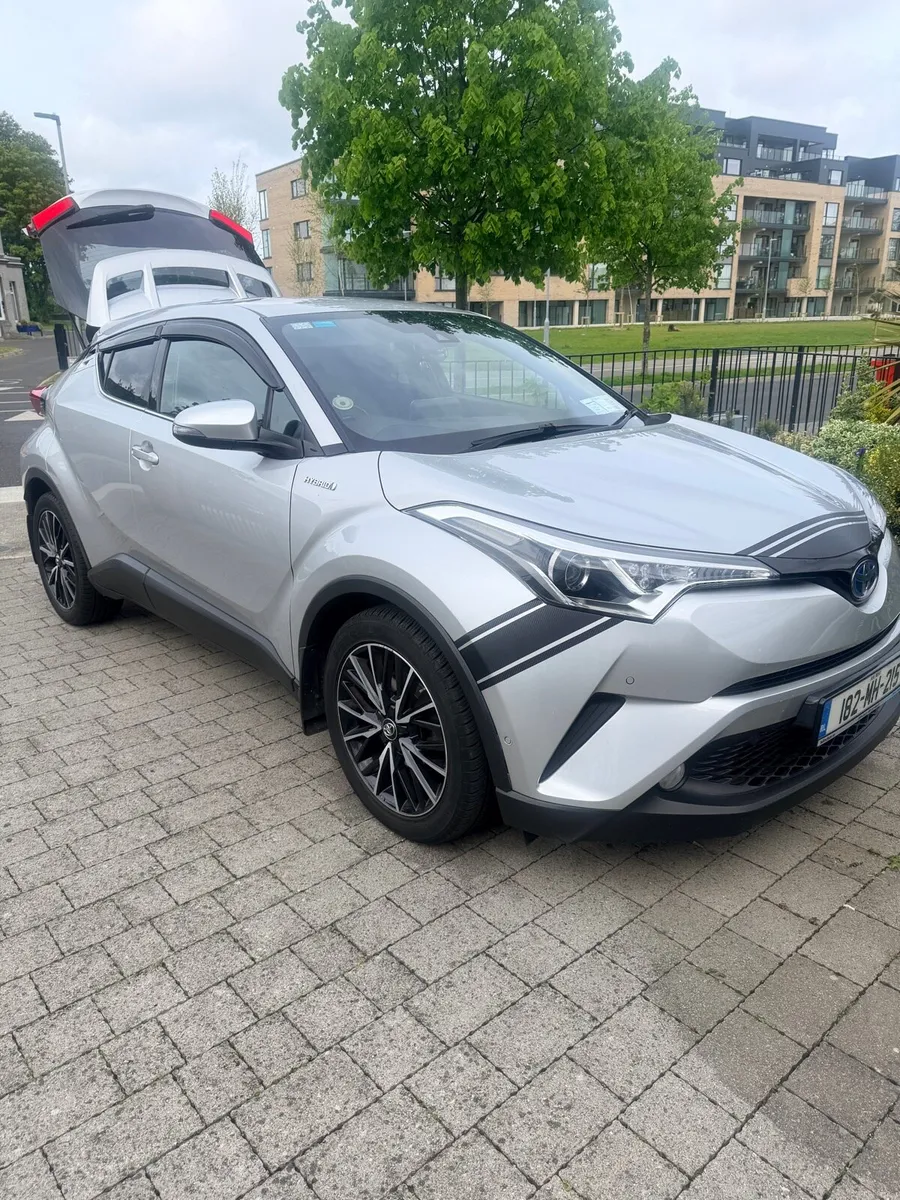 Toyota CHR Sport 1.8 2018 - Image 2