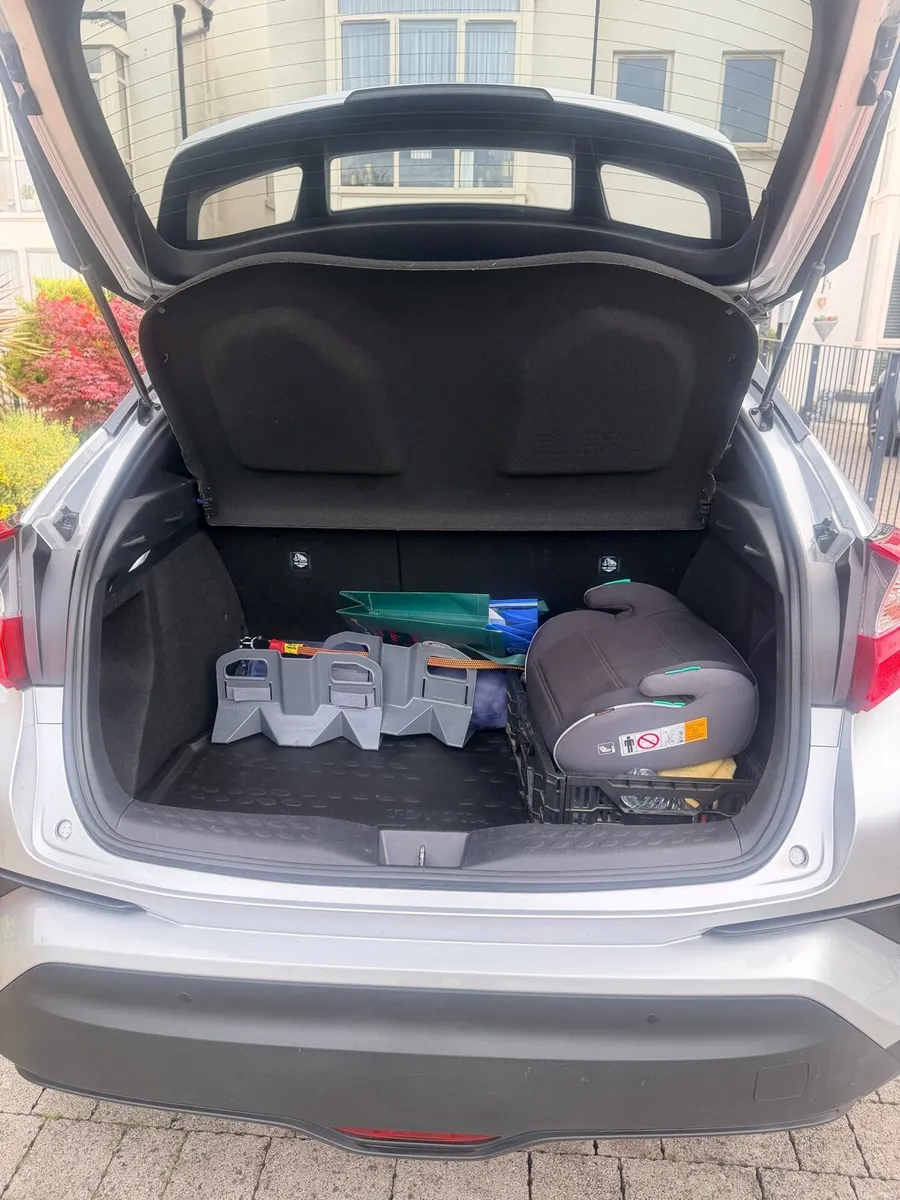 Toyota CHR Sport 1.8 2018 - Image 4