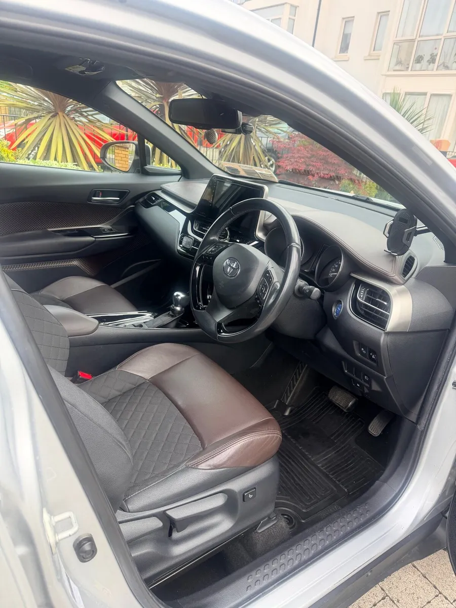 Toyota CHR Sport 1.8 2018 - Image 6