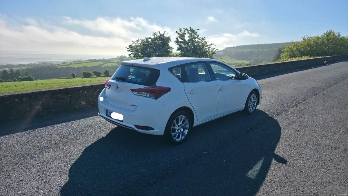 Toyota Auris 2017 1.4 D4D - Image 2