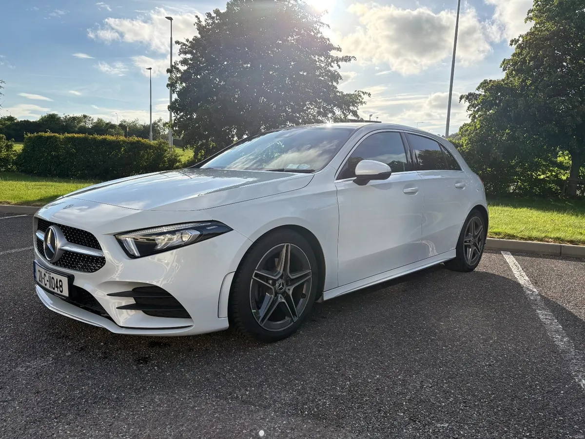 Mercedes A200D AMG Line Premium Plus - Image 3