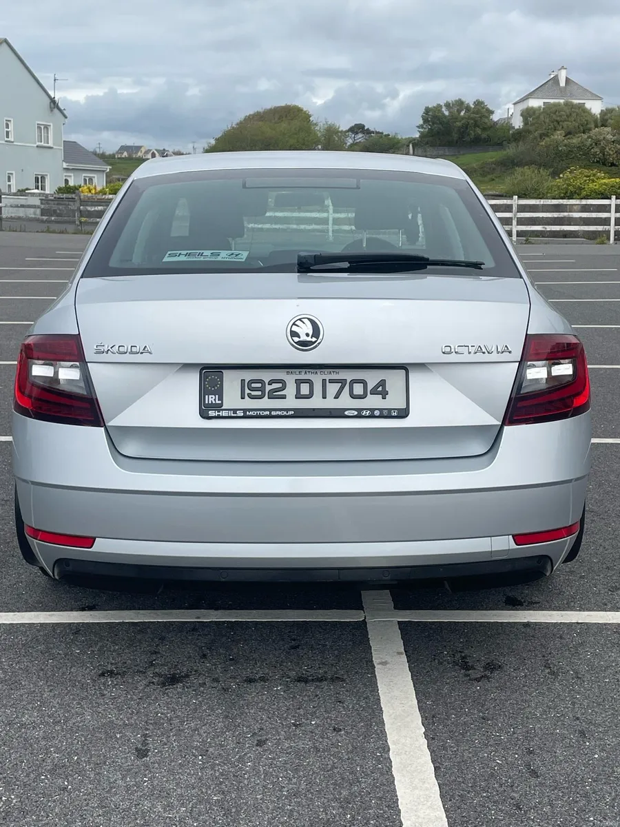 192 Skoda Octavia Ambition 1.6 TDI - Image 2
