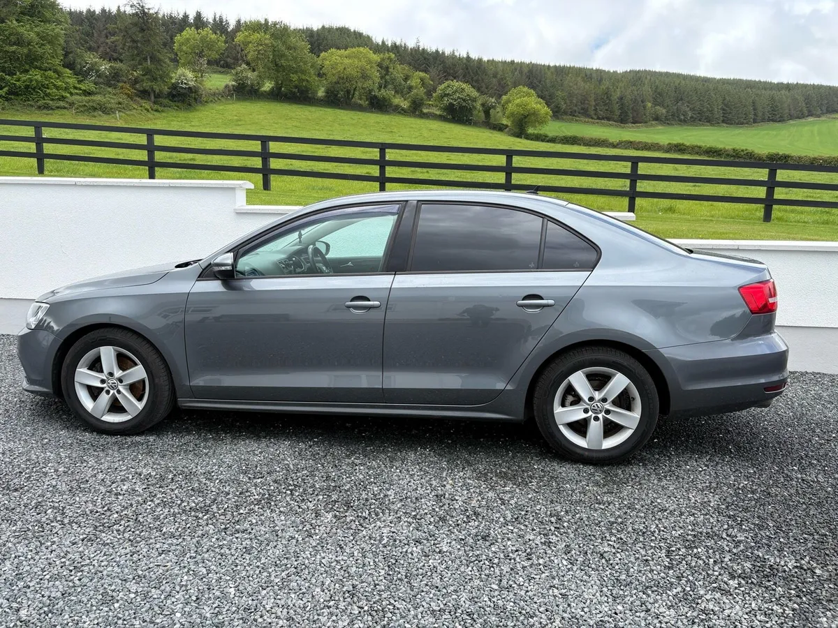 Volswagen Jetta - Image 2