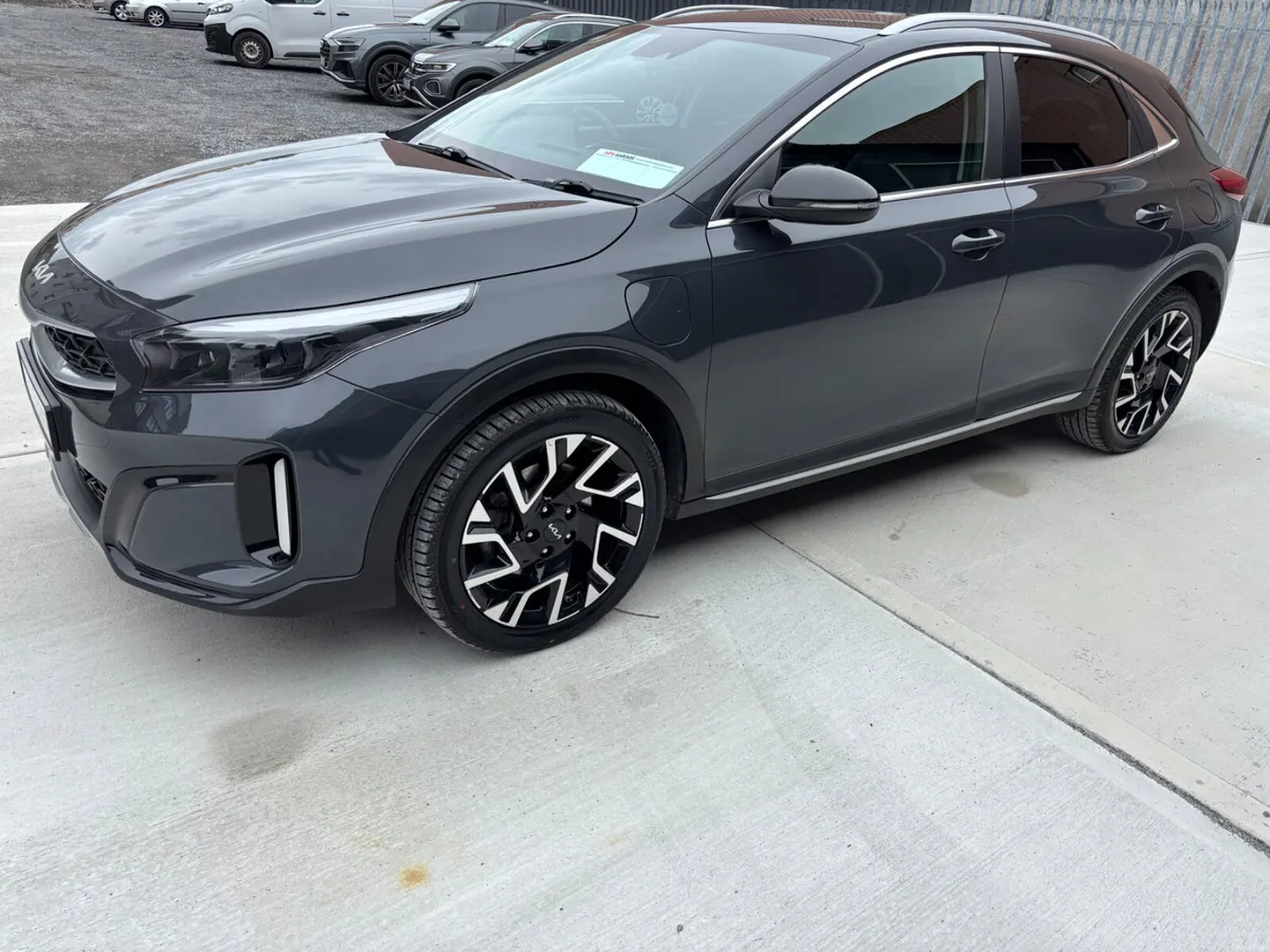 2023 Kia XCeed 1.6 GDI Plug-in Hybrid Auto - Image 2
